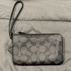 Coach Signature Black Wristlet